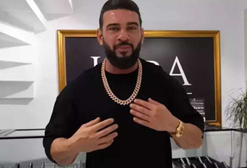 Cadoul extravagant pe care Dorian Popa și l-a făcut singur de Moș Nicolae: „M-am emoționat”